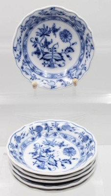 Auktion 355<br>6x kl. Schalen, Stadt Meissen, Zwiebelmuster, ca. D-12cm [1]