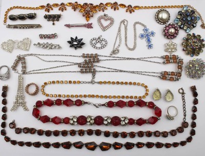 Auktion 355<br>Konvolut div. Modeschmuck, teilw. Strass, älter [1]
