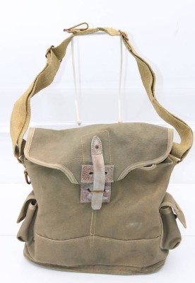 Auktion 355<br>französische Gasmaske in Tasche, Altersspuren, 1x Glas defekt [1]