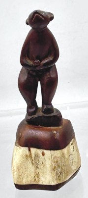 Auktion 355<br>Erotika-Figur, Beinsockel mit Buchsbaum? Schnitzerei,  H-11 cm [1]