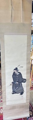 Auktion 355<br>Rollbild, wohl China/Japan mit Krieger-Darstellung, Aquarell, H-ca. 200 cm, B-48 cm [1]