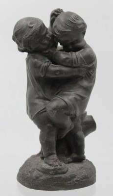 Auktion 364<br>Juan CLARA AYATS (1875-1958) , Kinderpaar, Bronze, Stand restauriert, H-21 cm [1]