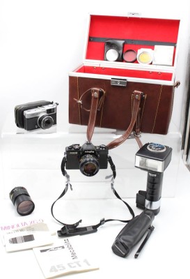 Auktion 356<br>2x div. Fotoapparate in Koffer mit div. Zubehör, Minolta XG 9 und Olympus Trip 35, Funktionen nicht geprüft [1]