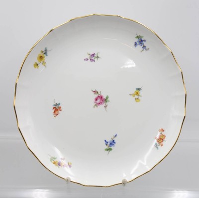 Auktion 364<br>Anbietschale, Meissen, Schwertermarke, Streublümchen, 1. Wahl, D-27,5cm [1]