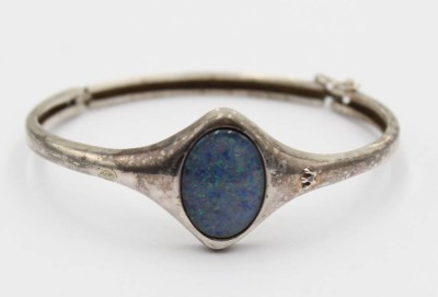 Auktion 356<br>Armband, Silber (gepr.), Opal-Triplette, 26,4gr., ca. D-6,5cm [1]
