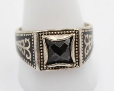 Auktion 356<br>925er Silber-Ring, schwarzer Stein, 7,3gr. , RG 66/67 [1]