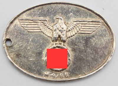 Geheime Staatspolizei- Erkennungsmarke Nr.86586 aus Silber (gepr. 19,75gr) , gemarkt . [1]