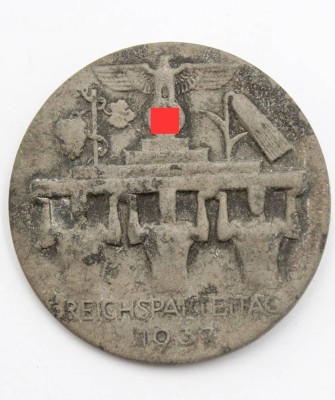 2x Abzeichen, Tag der Arbeit 1935, Reichparteitag 1937 [1]