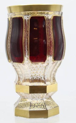 Auktion 357<br>Fussbecher, Rubinglas mit Goldstaffage 