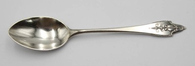 Auktion 357<br>Kaffeelöffel, Georg Jensen, Silber, 1932, verso Gravur von 1943, 24gr., L-14,7cm [1]
