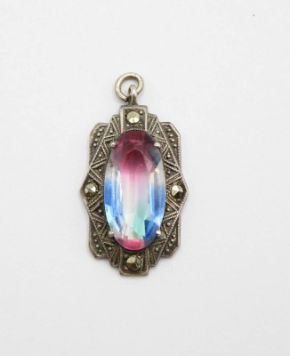 Art-Déco Silber-Anhänger, Rheinkiesel und Markasiten, zus. ca. 2,4gr., L-2,5cm [1]