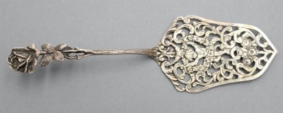 Auktion 357<br>Tortenheber, Hildesheimer Rose, 800er Silber, 30gr., L-18cm [1]