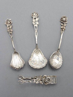 Auktion 357<br>4x div, Kaffee-Vorlegeteile, Hildesheimer Rose, Silber, zus. 46,2gr.,  ca. L-12cm [1]