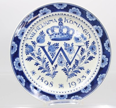Auktion 357<br>Wandteller, Delft, de Fles, Wilhelmina Konigin 1898-1923, D-25cm [1]