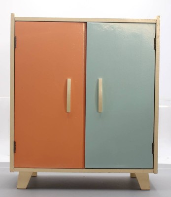 Auktion 357<br>Puppenstuben-Schrank, Kibri, 50/60er Jahre, H-48cm B-40cm T-20cm [1]