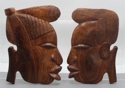 Auktion <br>Paar Wandköpfe, Gambia, Holz, je ca. 29 x 20cm [1]
