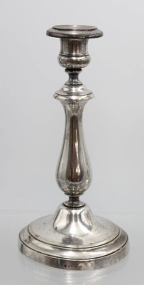 Auktion 357<br>hoher Leuchter, Christoffe Paris, versilbert, älter, H-22cm [1]