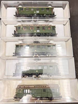 Auktion 357<br>5x div. Personenwagen 