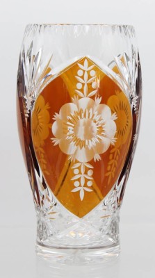 Auktion 357<br>Kristall-Vase, beschliffen, teilw. überfangen, ca. H-20cm [1]