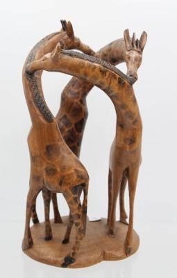 Auktion 357<br>Figurengruppe, Giraffen, Afrika, älter, leider beschädigt, ca. H-32cm [1]
