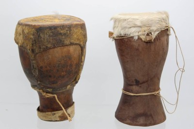 Auktion 357<br>Paar Trommeln, Afrika, älter, ca. H-26cm [1]