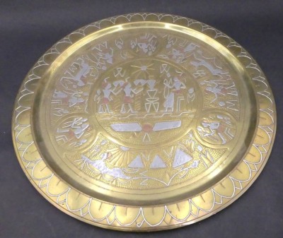 Auktion 357<br>gr. Messingteller mit altägypt. Motiven, D-50 cm [1]