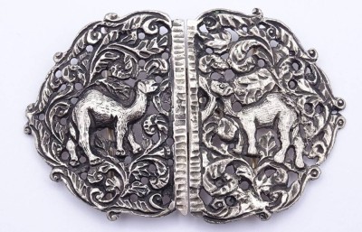 Auktion 371<br>Antike Gürtelschnalle, Silber gepr. Kamel Darstellungen?, 79 x 53mm, 29,5 g. [1]