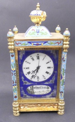 Auktion 365<br>Messing Tischuhr, emailliert, Cloisonne-Art, China, 20.Jhd., H-30 cm, 15x11 cm, Handaufzug, Werk läuft, Altersspuren [1]