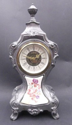 Auktion 357<br>Kaminuhr nim Jugendstil, Zinkgehäuse, H-30 cm 