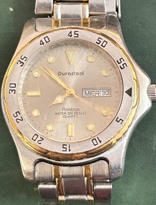 Auktion 357<br>Durasteel Armitron HAU, Quartz, Metallband, nicht geprüft [1]