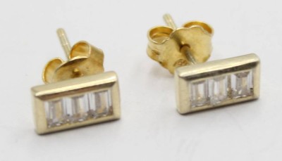 Auktion 358<br>925er Ohrstecker mit klaren Steinen, goldfarben, 1,5gr., ca. 5 x 7mm [1]