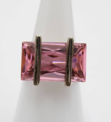 Auktion 358<br>925er Silber-Ring, rosa Stein, 10,2gr., RG 56 [1]