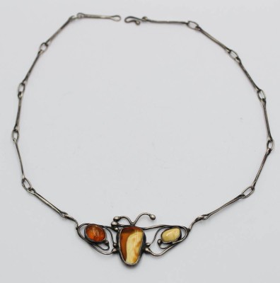 Auktion 358<br>Silber-Collier, mit Bernsteinen, ca. L-40cm, 9,7gr. [1]