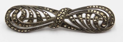 Auktion 358<br>835er Silber-Brosche, Art-Déco, Markasitenbesatz, 7,2gr., L-5,5cm [1]