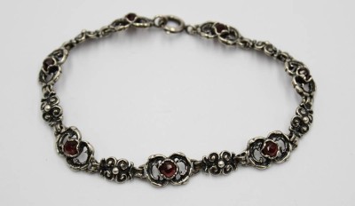 Auktion 358<br>835er Armband mit Granat, älter, 11,3gr., L-19cm [1]