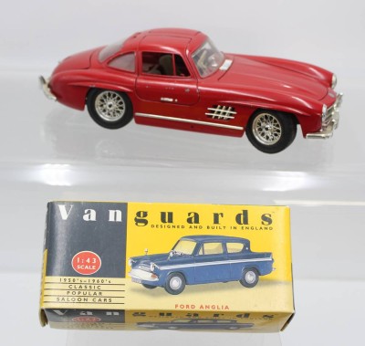 Auktion 358<br>2x div. Automodelle, Burago Mercedes 1954 1:18 und Vanguards Ford Angia 1:43 OVP [1]