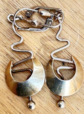 Auktion 358<br>Paar Silber-Ohrhänger, L-5 cm, 2,9 gr [1]