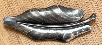 Auktion 358<br>Silber Blatt-Brosche, B-6 cm, 3,3 gr [1]
