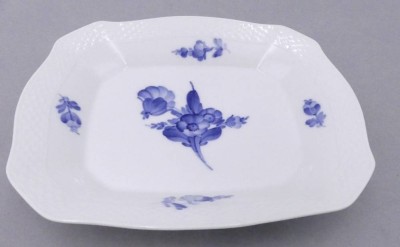 Auktion 358<br>eckige Schale 