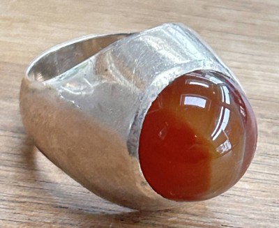 Auktion 358<br>massiver Silber-830- Ring mit natürlichen Karneol, Handarbeit, Tana, RG 52, 13,7 gr [1]