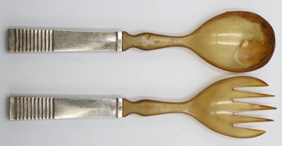 Auktion 358<br>Salatbesteck, Silbergriffe, Dänemark 1932, Altersspuren, ca. L-20,2cm [1]