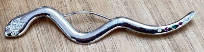 Auktion 358<br>Schlangen-Nadel, Silber-925-, klare und bunte Steine, L-9 cm, 7,6 gr [1]