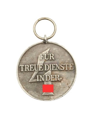 Auktion 358<br>Replik einer Treuedienst-Medaille, Waffen-SS [1]