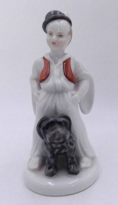 Auktion 368<br>Junger Hirte mit Puli (ungar. Hirtenhundrasse), 