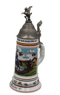 Auktion 358<br>Neuauflage eines Reservistenkruges, Kavallerie, Boden mit Lithophanie, Zinndeckel, H-30cm [1]