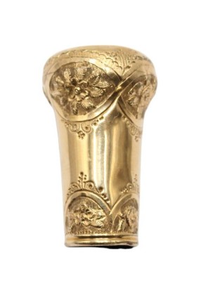 Auktion 358<br>schöner Handstockgriff, Namensgravur und Datierung von 1882, goldfarben, floral reliefiert, ca. L-5cm [1]