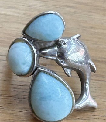 Auktion 358<br>Silberring-925- mit natürlichen blauen Larimar und Delfin, RG 51, 6,5 gr. [1]