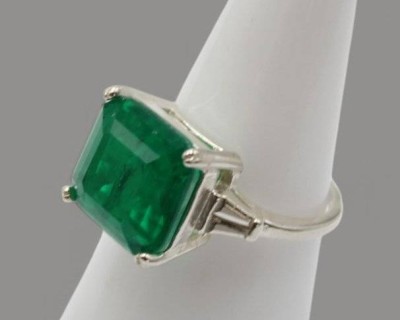 Auktion 358<br>925er Silber-Ring mit Doublet-Smaragd, 5,1gr., RG 54 [1]