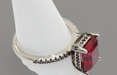 Auktion 358<br>925er Silber-Ring mit synth. Rubin, 3,8gr., RG 54 [1]