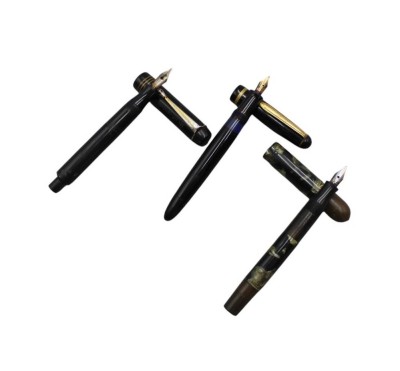 Auktion 358<br>3x div. alte Kolbenfüller, 1x Goldfeder, je mit Alters-u. Gebrauchsspuren [1]